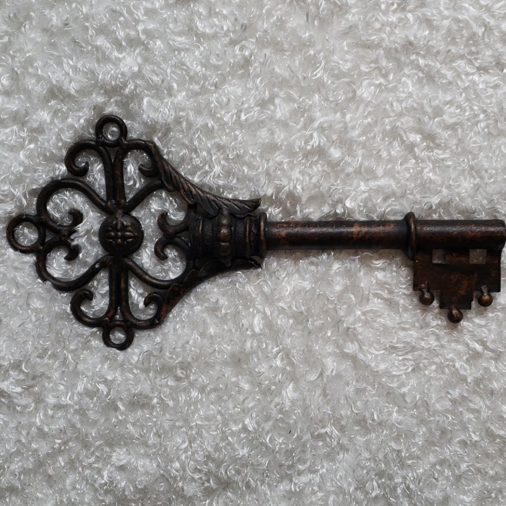 Antique Key decor bundle - Picture 6 of 8